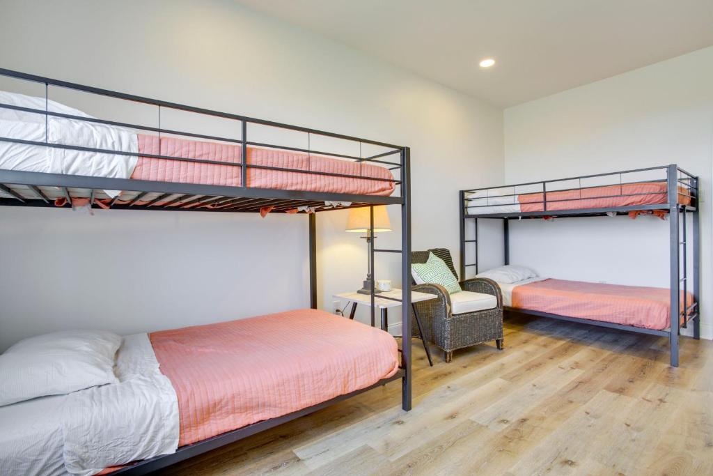 Lakefront NOLA Home with Hot Tub and Views! - Image 7