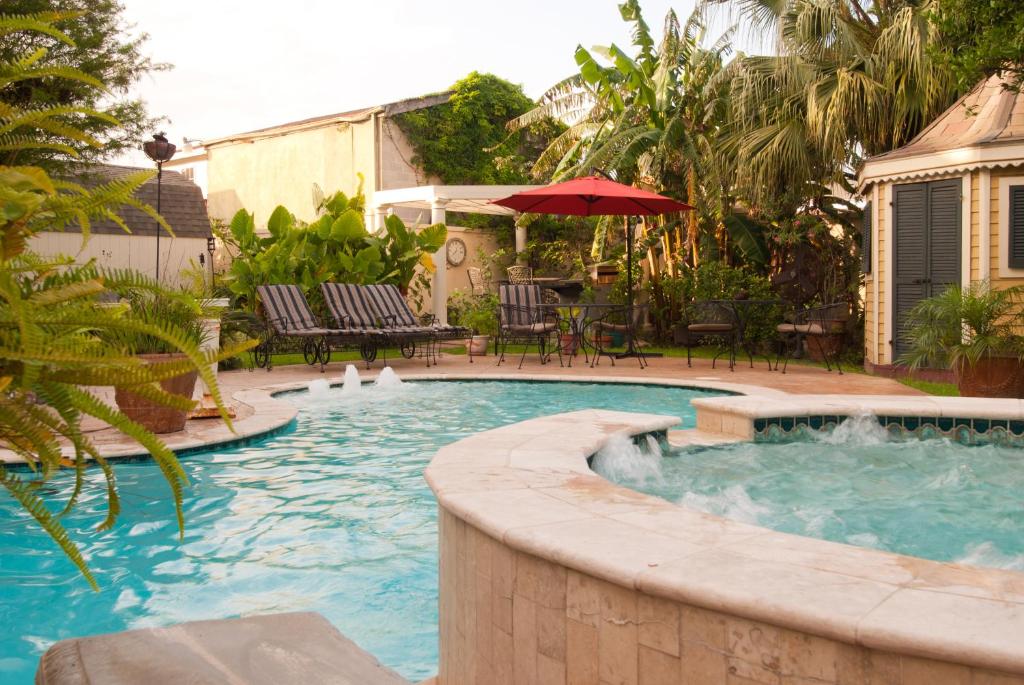 Hot Tub (Jacuzzi) - Photo 3