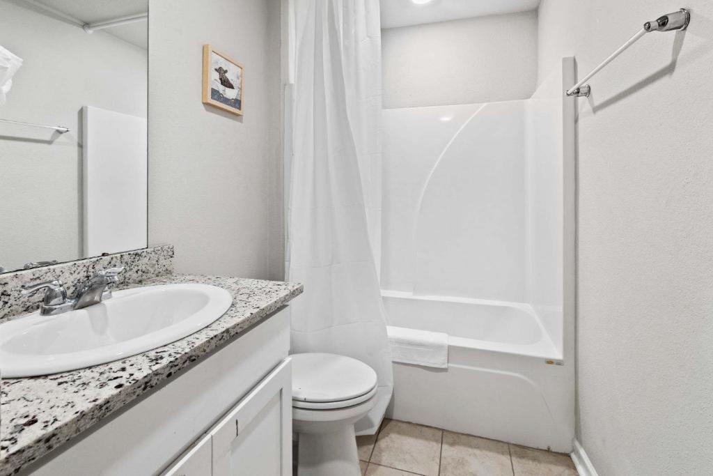 Hot Tub (Jacuzzi) - Photo 2