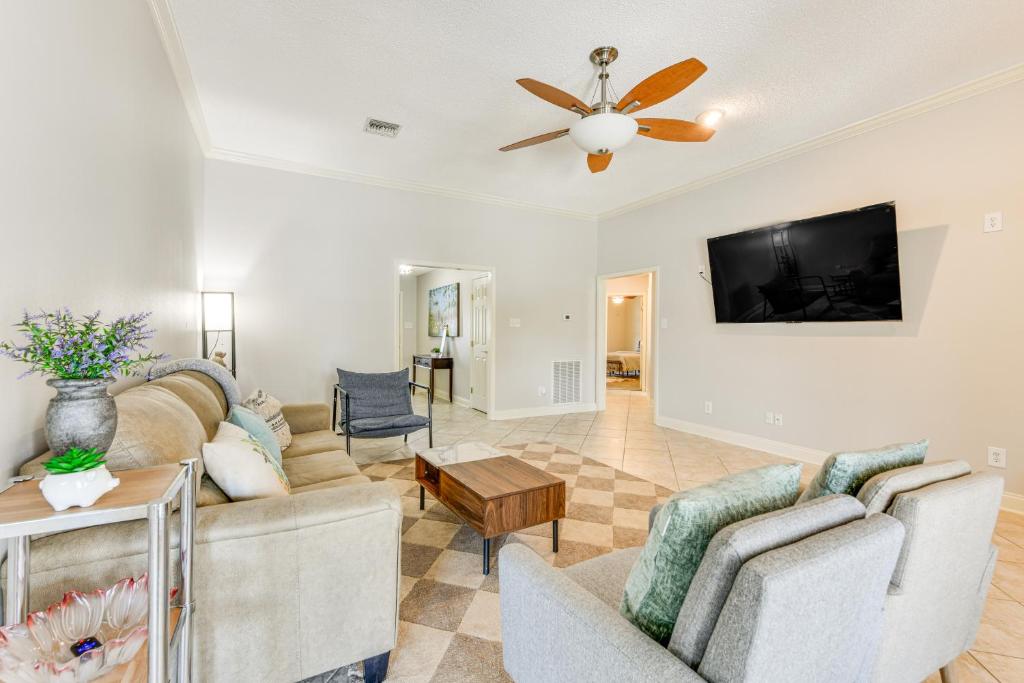 Boat Dock and Lift Waterfront Getaway in Slidell! - Image 5