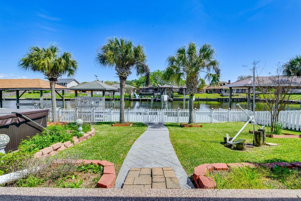 Hot Tub (Jacuzzi) - Photo 3