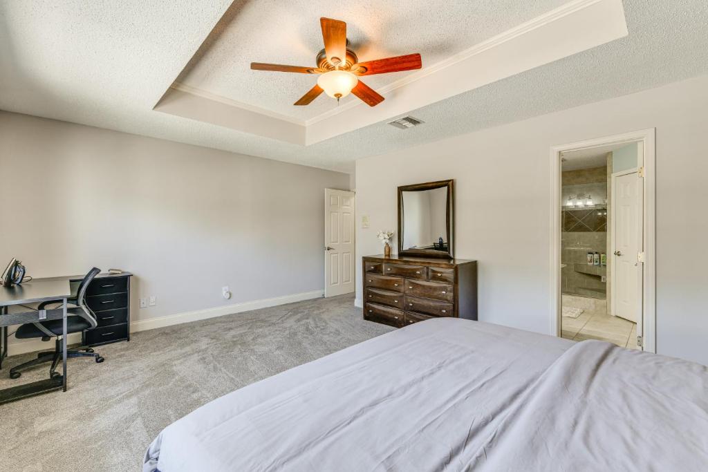 Boat Dock and Lift Waterfront Getaway in Slidell! - Image 7