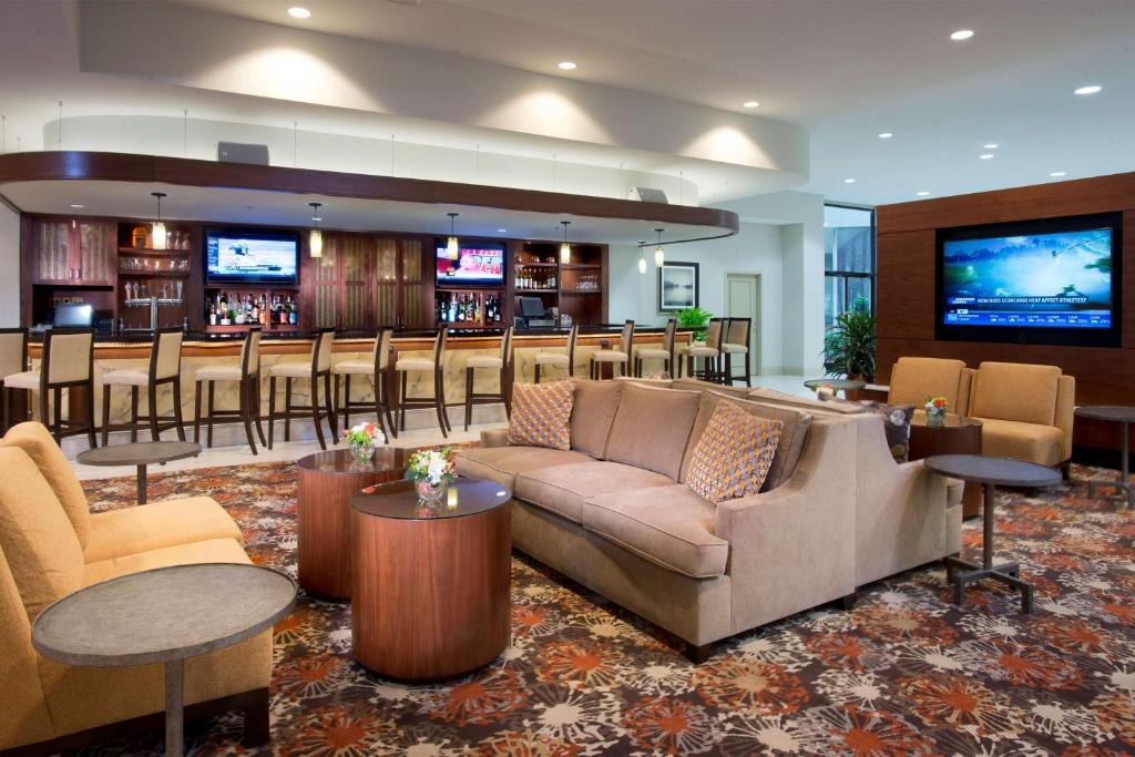 DoubleTree by Hilton Lafayette - Image 6