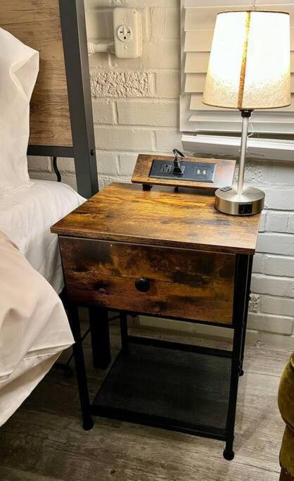 Downtown Cottage Hammond, Pool, Hot Tub, King Bed - Image 5