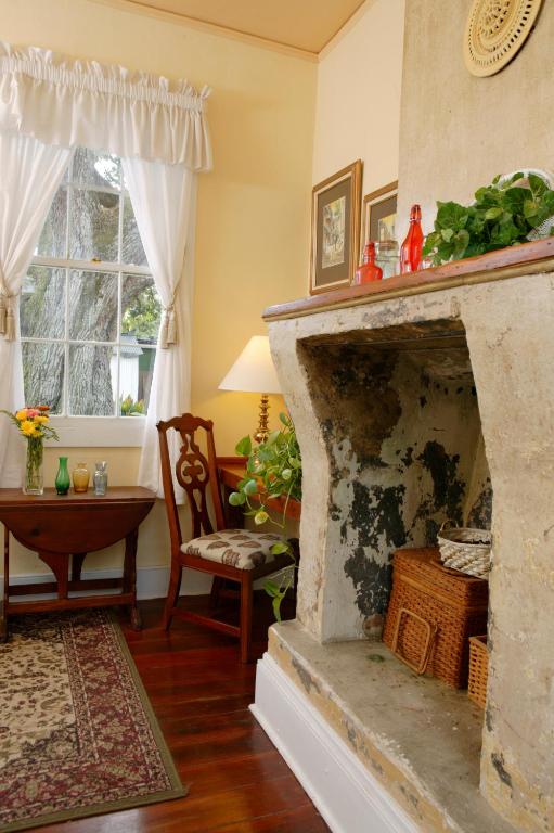 Ashton's Bed and Breakfast - Image 4