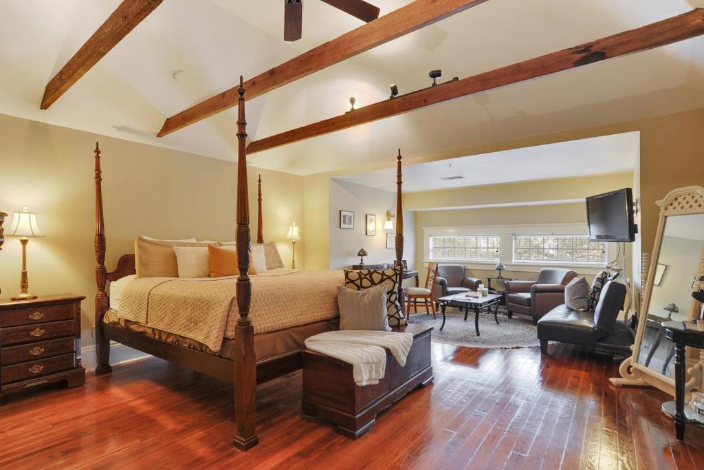 Canal Street Inn - Image 5