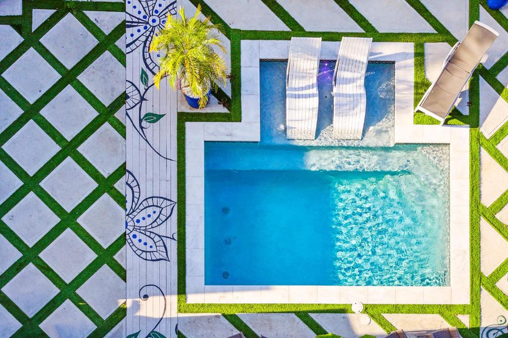 Luxury Villa with private Rooftop - Image 5