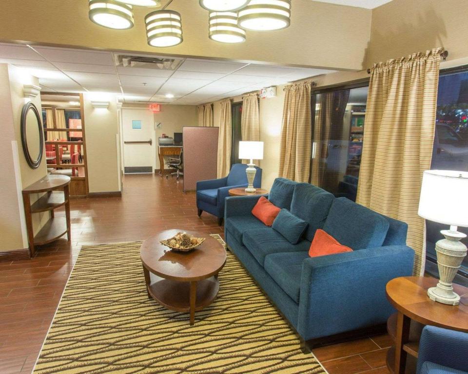 Comfort Inn Hammond - Image 6
