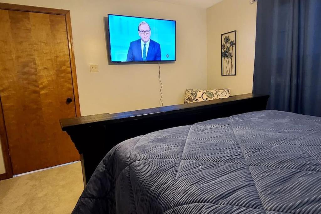 Stewart House with Hot Tub and 3 bedroom - Image 5