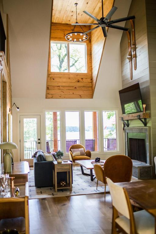 Bobcat Cabin Lake D'Arbonne - Image 5