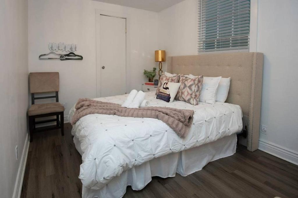 5 BR - Sleeps 10! Best Location next to French Quarter! - Image 7