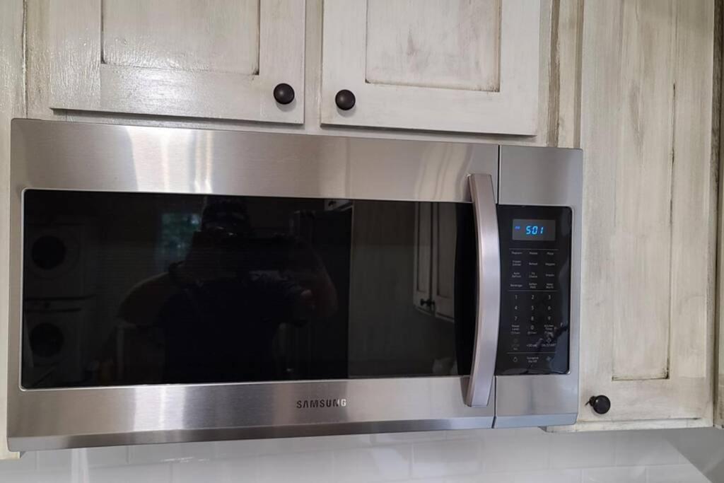Farm House stay with soaking tub and hot tub barn - Image 7