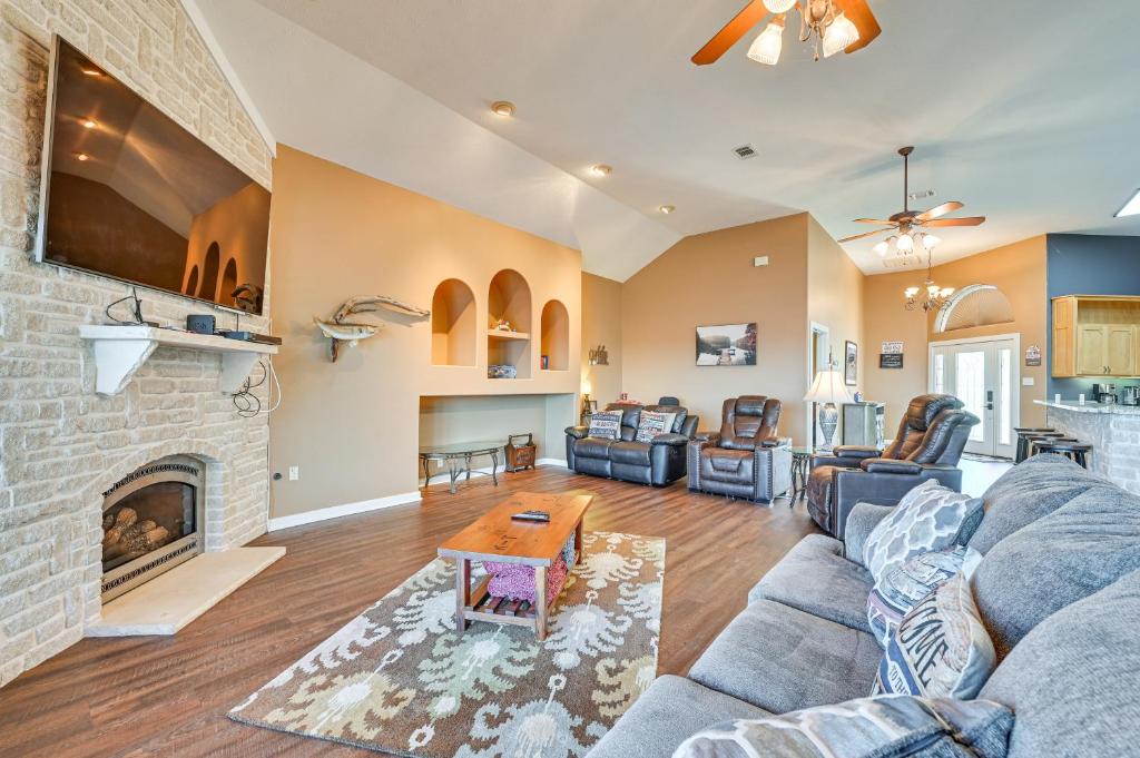 Boat Dock and Hot Tub Waterfront Home in Milam!