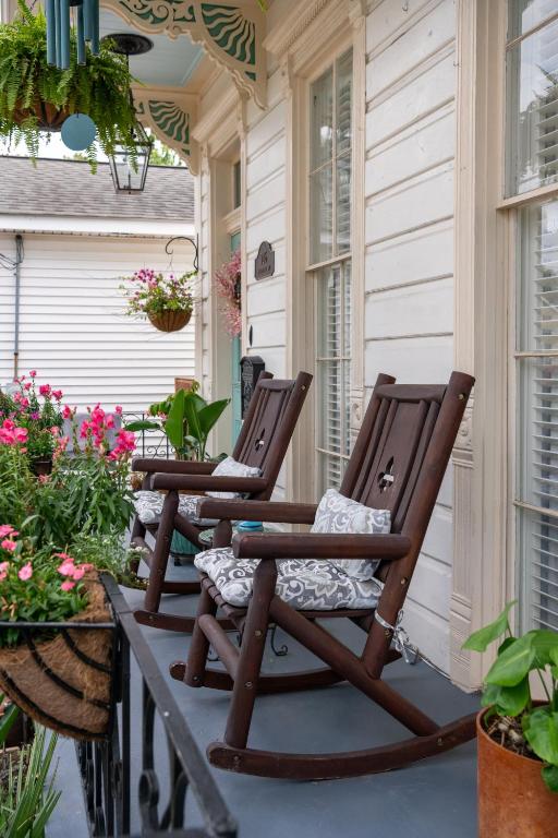 Luxury Historic Shotgun Home in Lower Garden District - Image 8