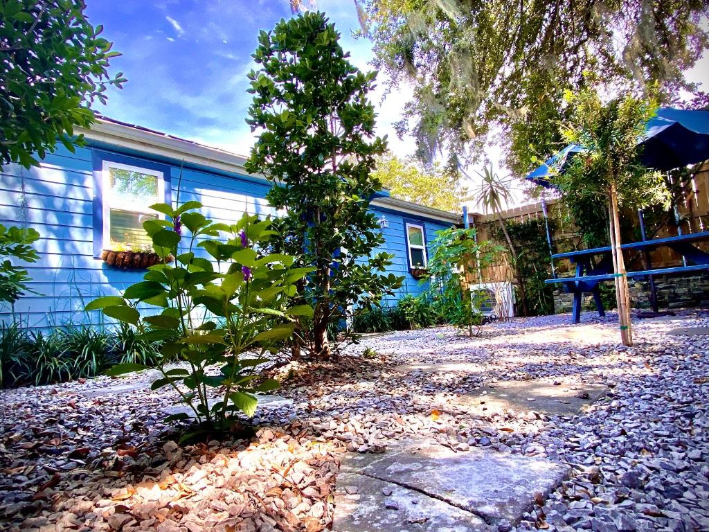 One bedroom apartment with hot tub 2 blocks to Magazine street - Image 6