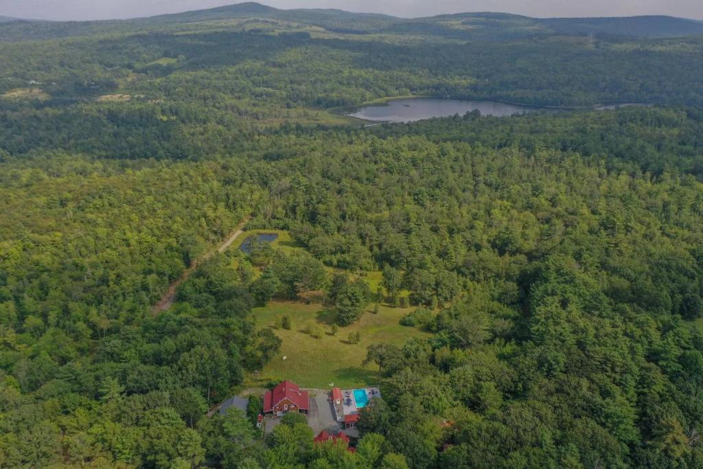 Luxury Poolside Suite with Views + Private Hot Tub - Image 6
