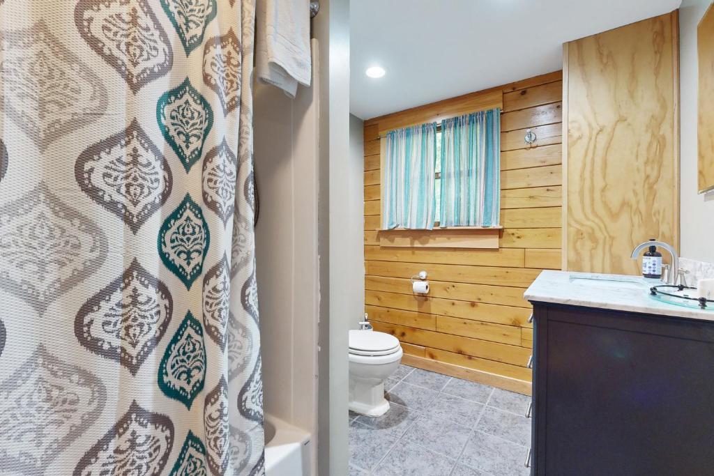 Charming Hideaway - Image 8