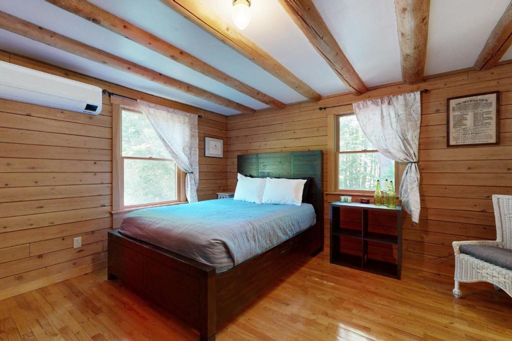 Charming Hideaway - Image 7