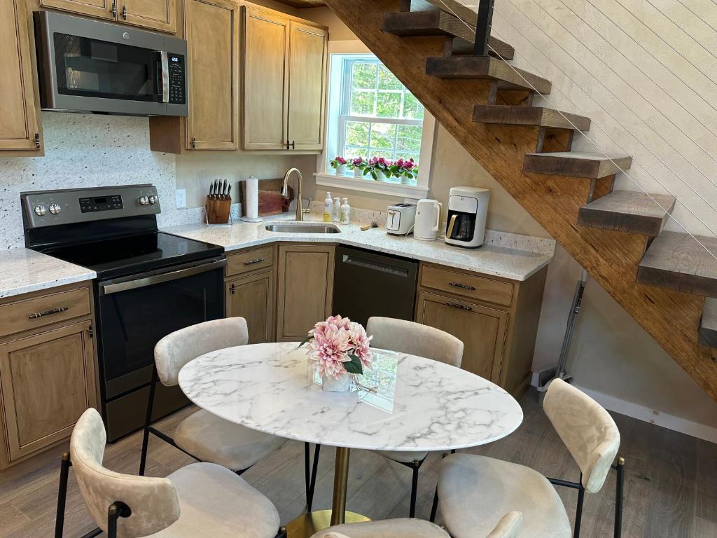 Luxury cabin vc home 2bd 2bath - Image 7