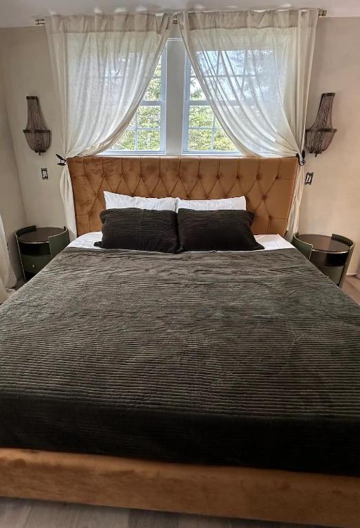 Luxury cabin vc home 2bd 2bath - Image 8