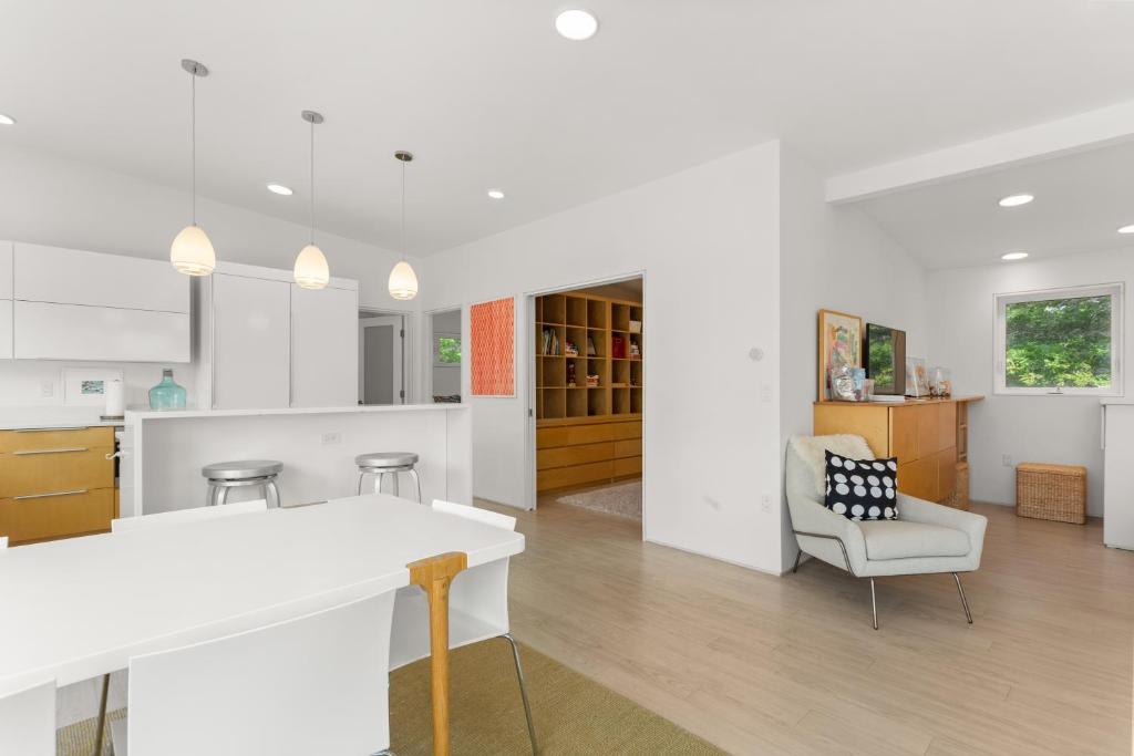 Private Oasis easy access to Park and Town - Image 4