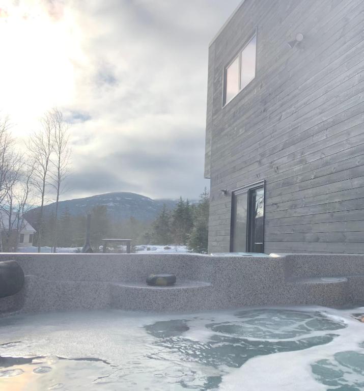 Private Oasis easy access to Park and Town