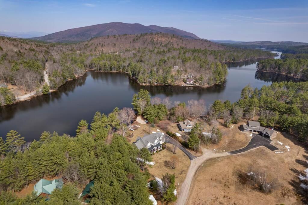 Lakefront Moose Pond Retreat - Image 7