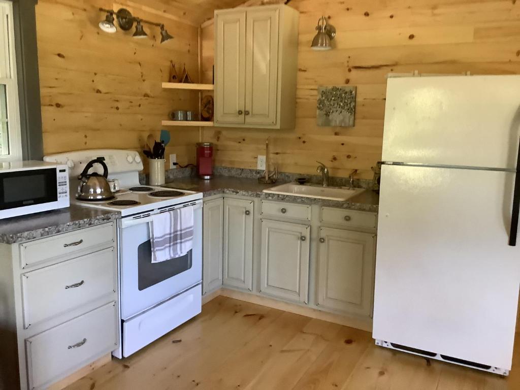 Hillside HideAway - Image 7