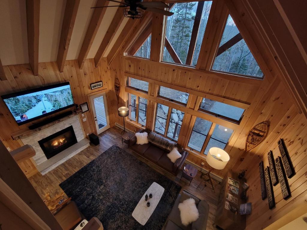 Loafers' Lodge - Image 5