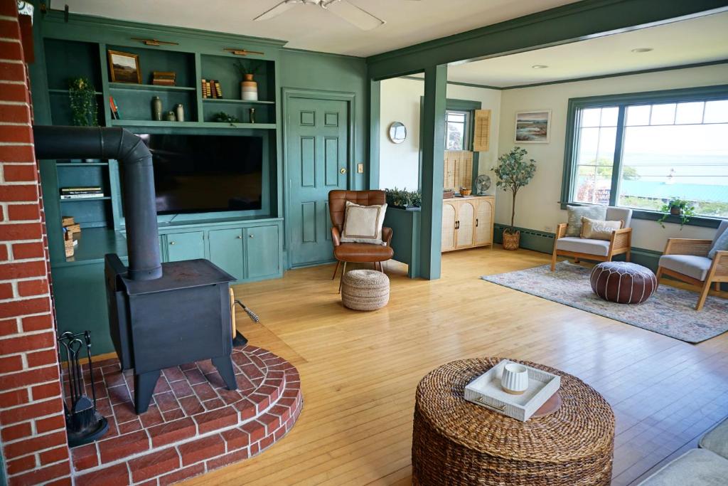 Seascape Motel & Cottages - Image 4