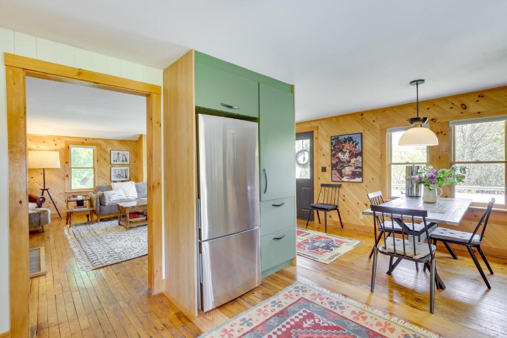 Gorgeous Sunday River Cabin with Saltwater Hot Tub! - Image 4