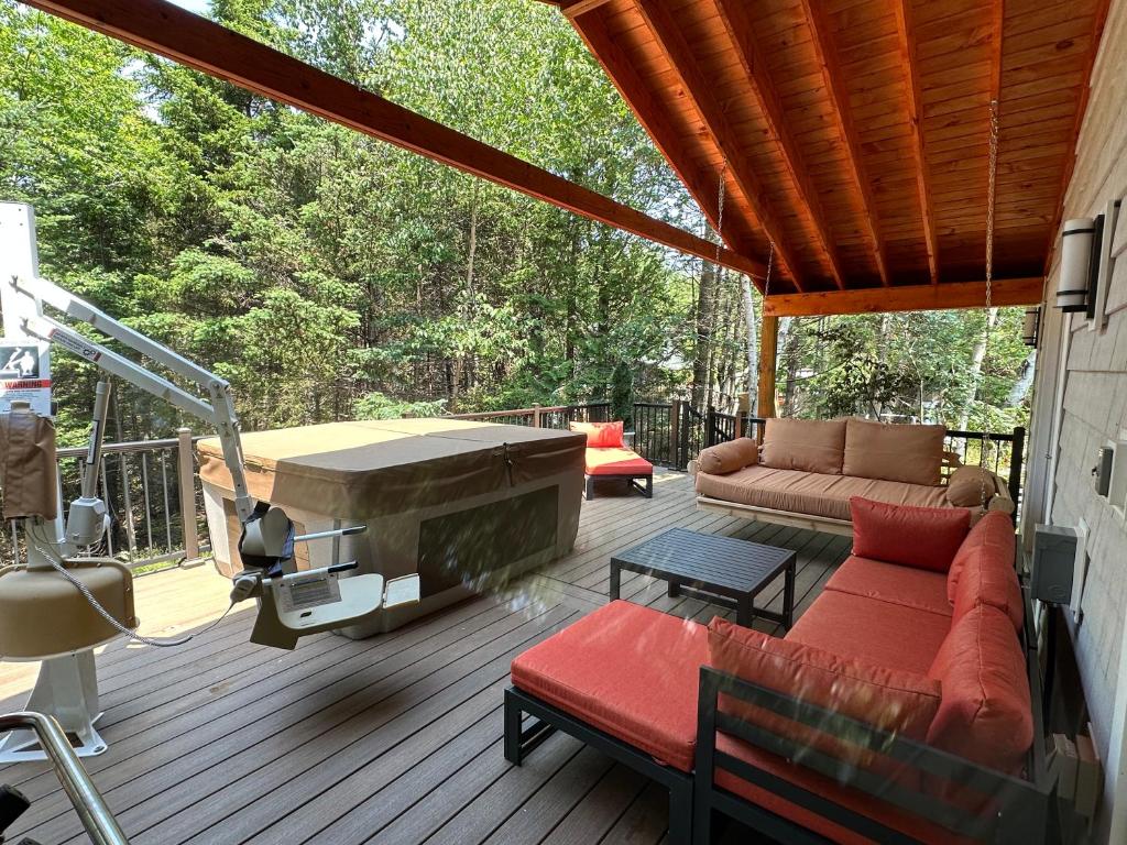 Deluxe vc home 3 bd/2bath, whealchair accessible