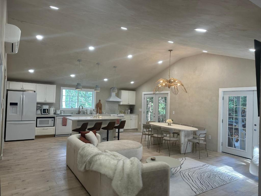 Deluxe vc home 3 bd/2bath, whealchair accessible - Image 4