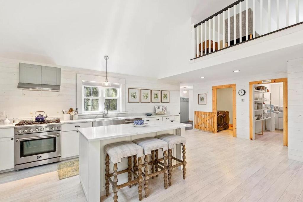 Fellows Maine Home, A Coastal Retreat Near Acadia - Image 4