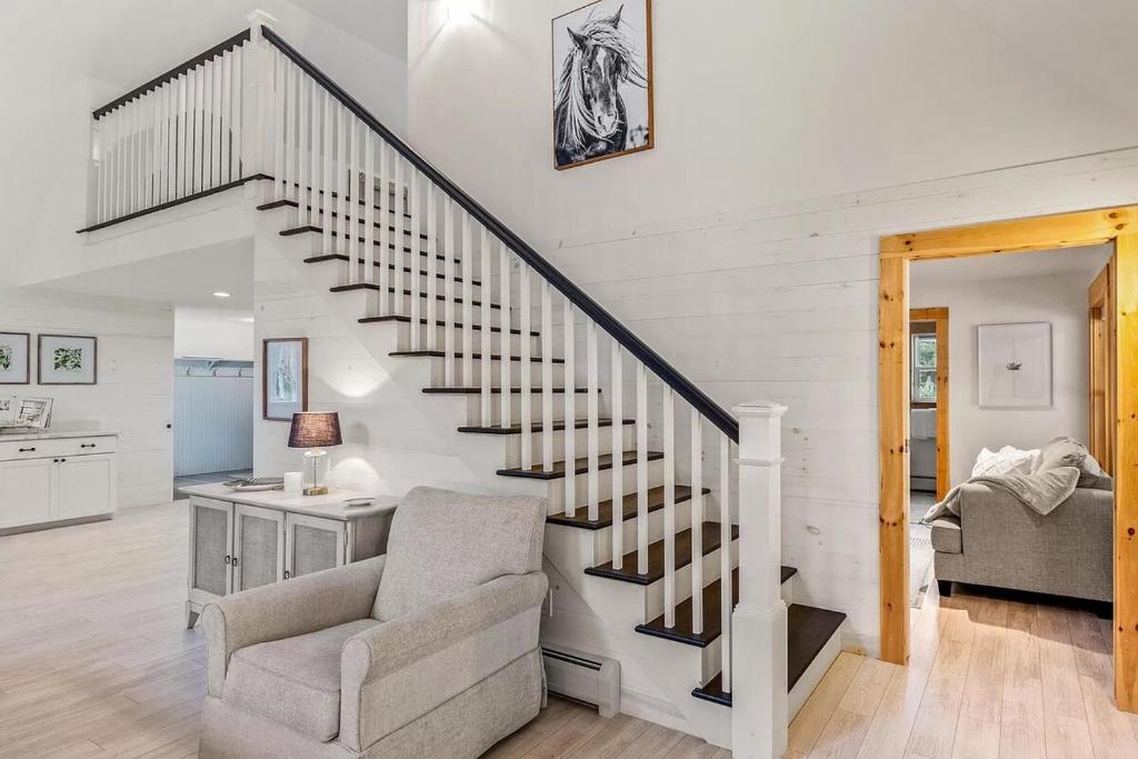 Fellows Maine Home, A Coastal Retreat Near Acadia - Image 7