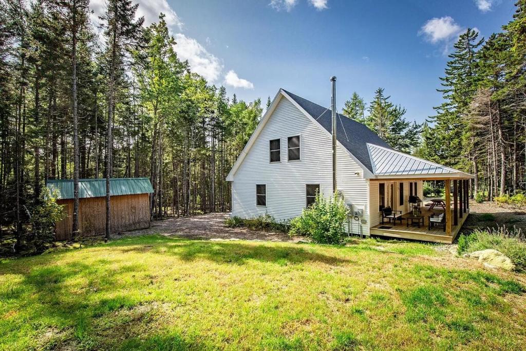 Fellows Maine Home, A Coastal Retreat Near Acadia