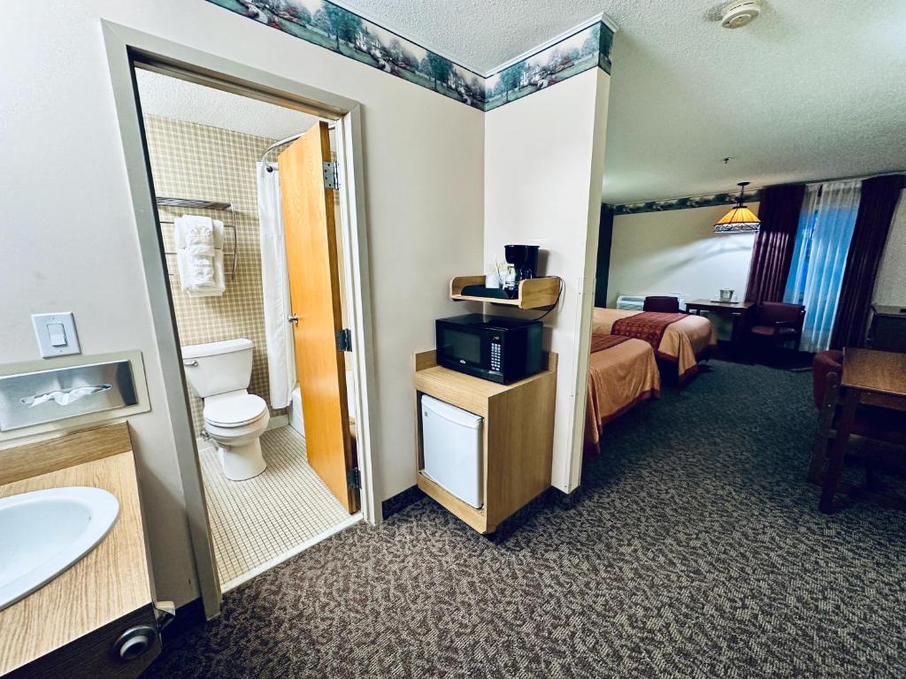 Ivey's Motor Lodge - Image 5