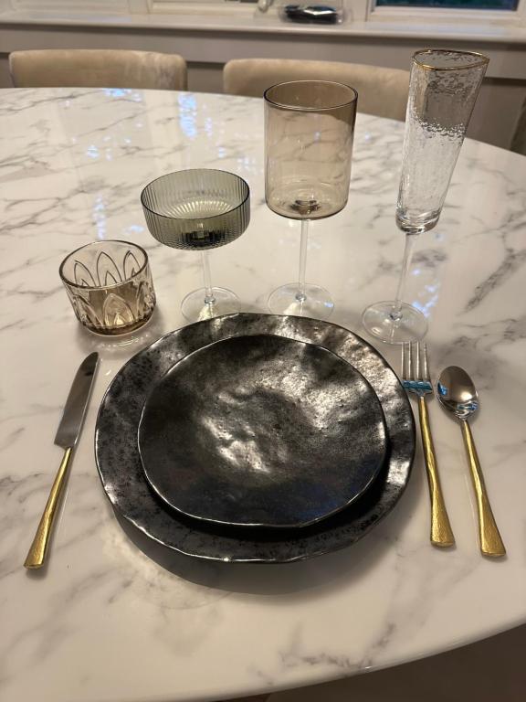 Modern House Family Retreat - Image 7