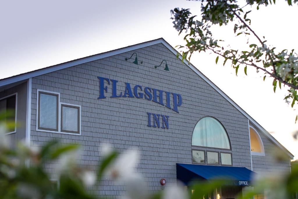 Flagship Inn