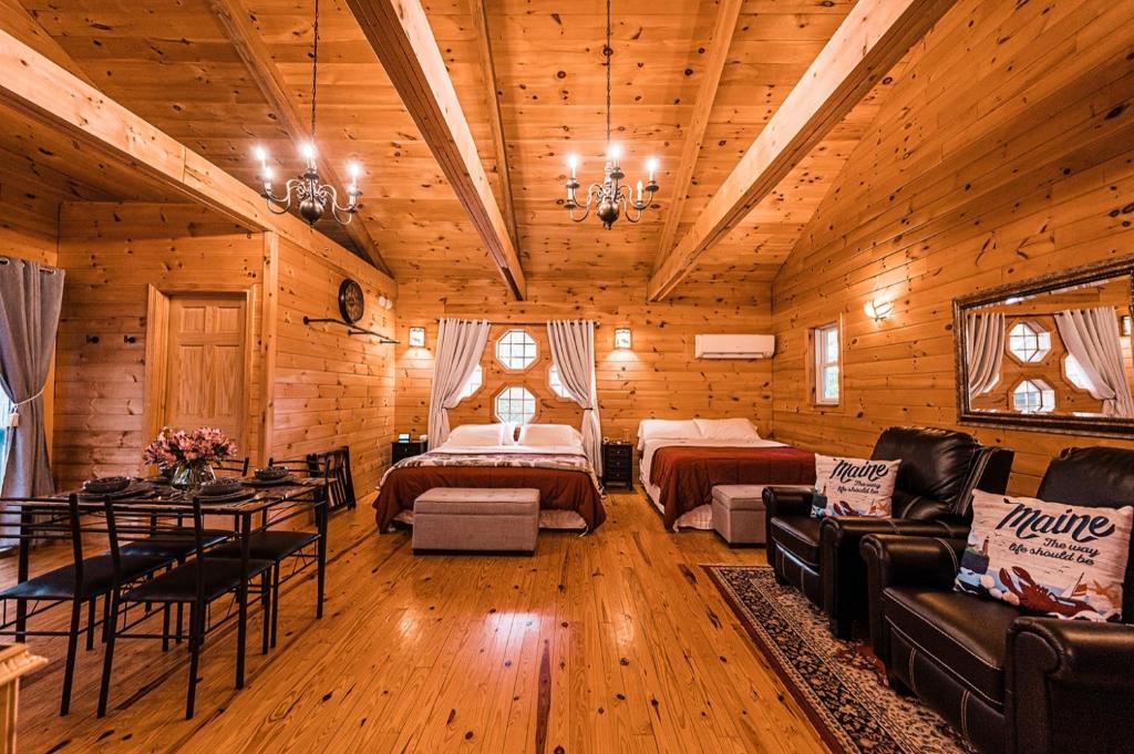 Sunset Chalet - Image 6