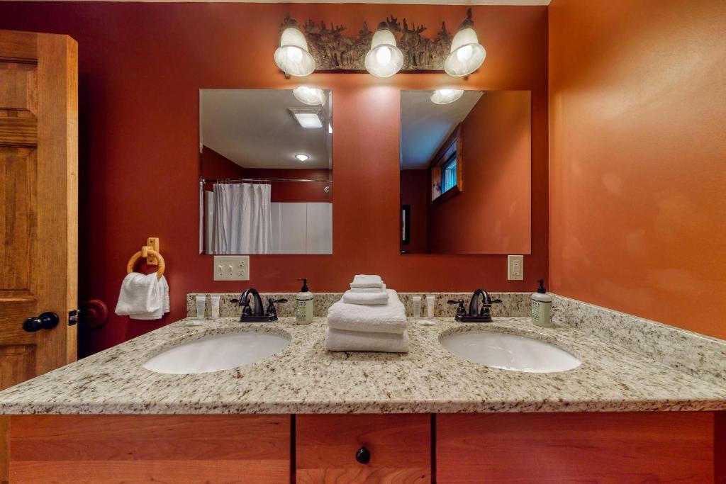 Thunder Ridge Lodge - Image 8