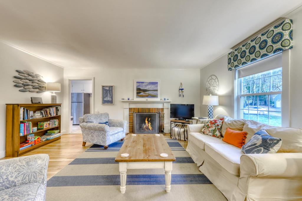 Kennebunk Family Cottage - Image 5