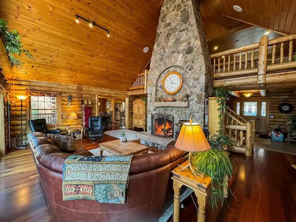 PERLEY POND LODGE LIMIT 14 villa - Image 8