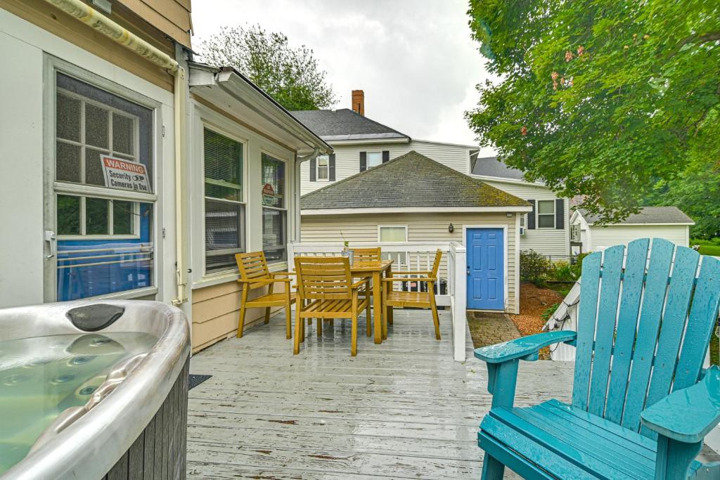 Home with Private Hot Tub Less Than 1 Mi to Auburn Riverwalk