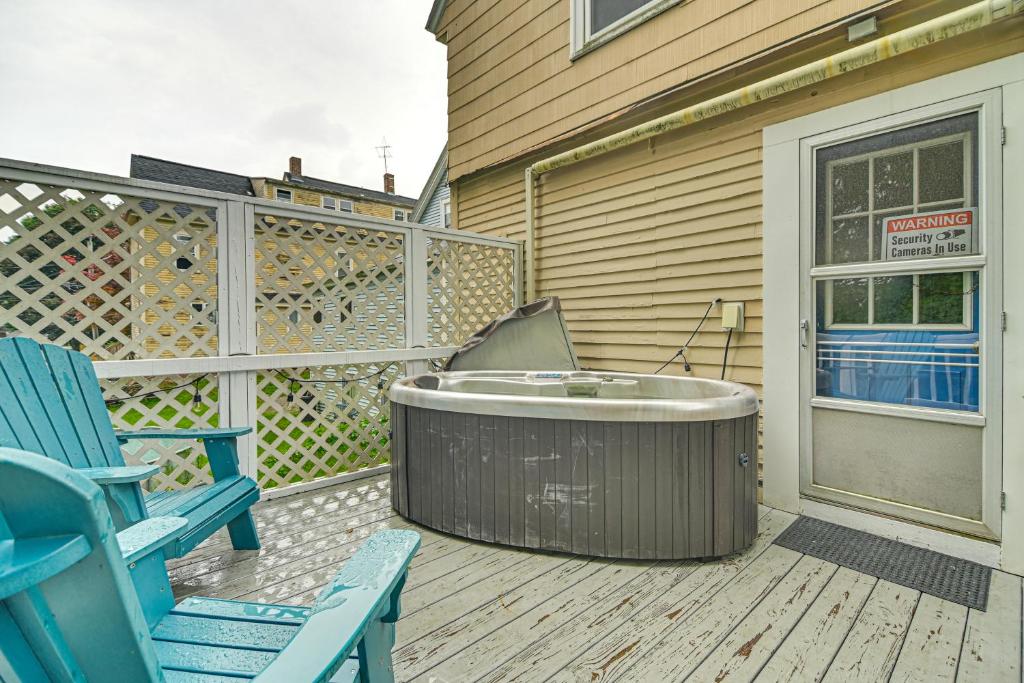 Hot Tub (Jacuzzi) - Photo 3