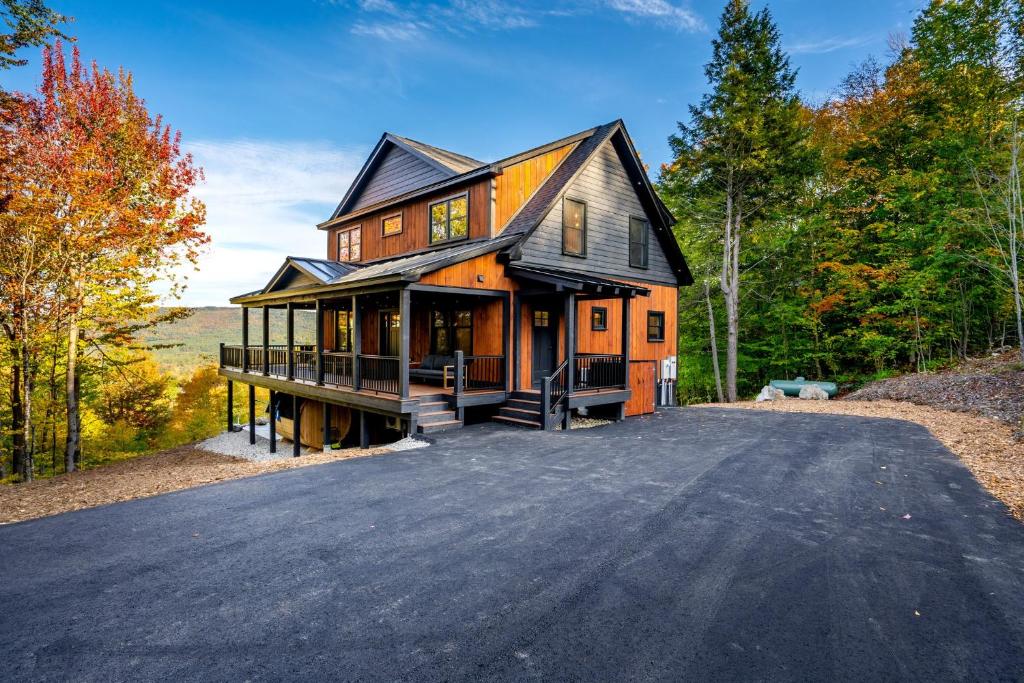 Brand New Retreat near Ski Resort, Game Room, Sauna, Hot Tub, Pool - Image 7