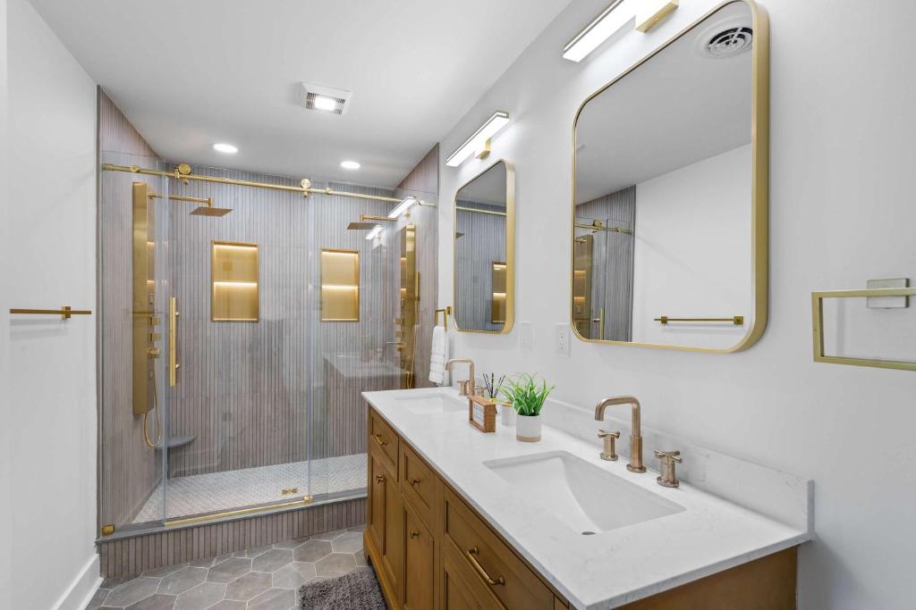 Luxury Beach Escape - Private Hot Tub - Pool - Image 4