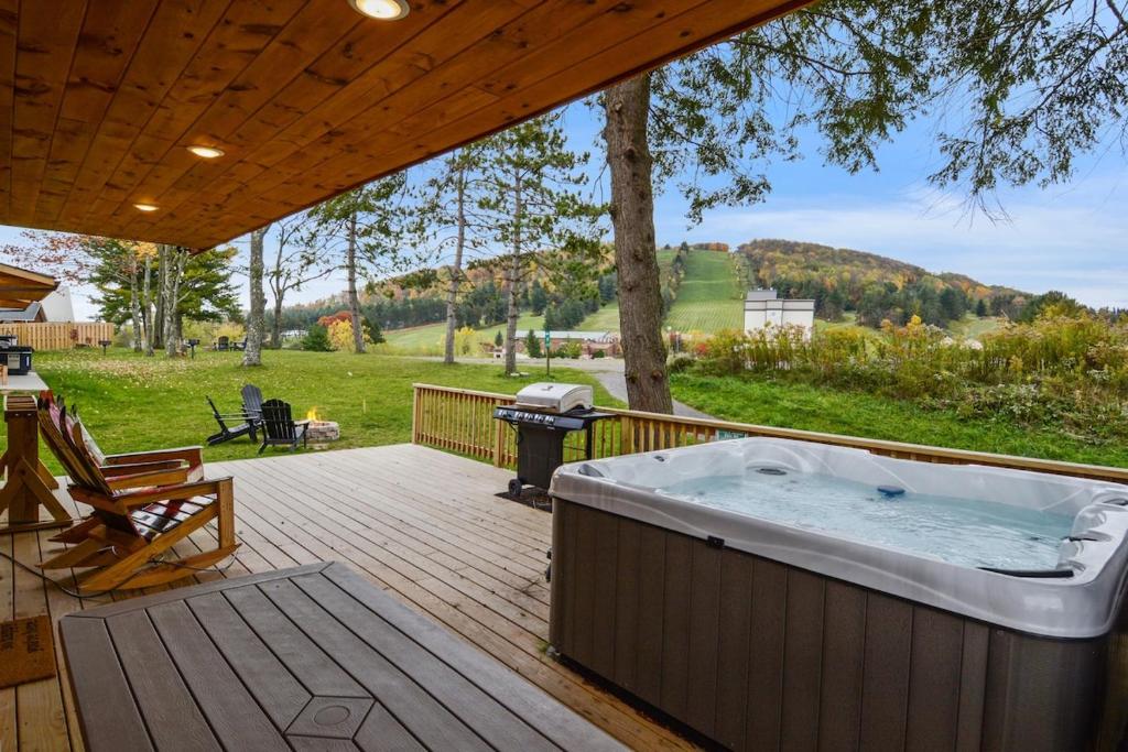 Hot Tub (Jacuzzi) - Photo 4