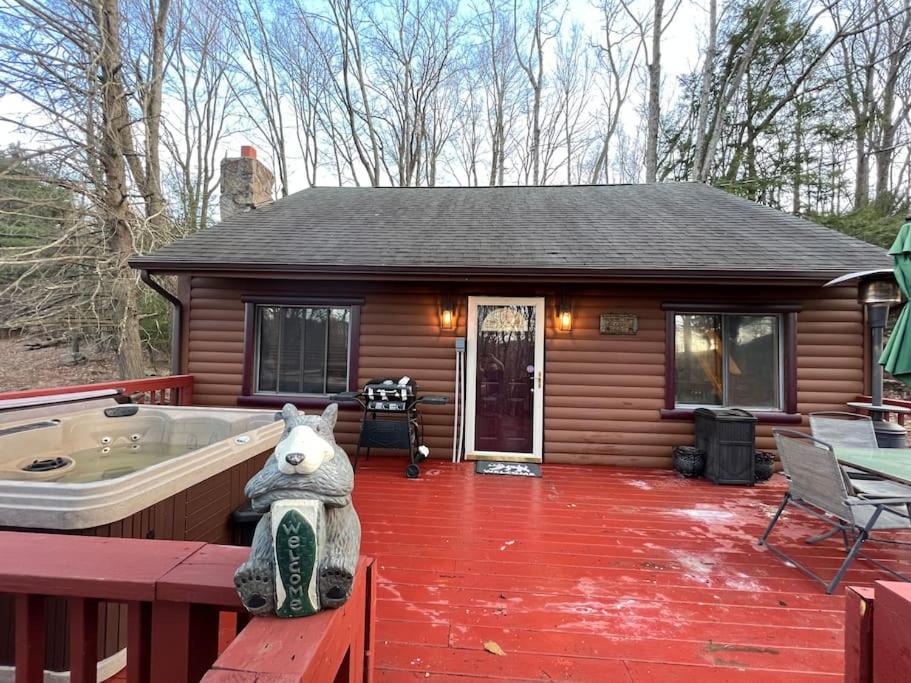 Hot Tub (Jacuzzi) - Photo 2