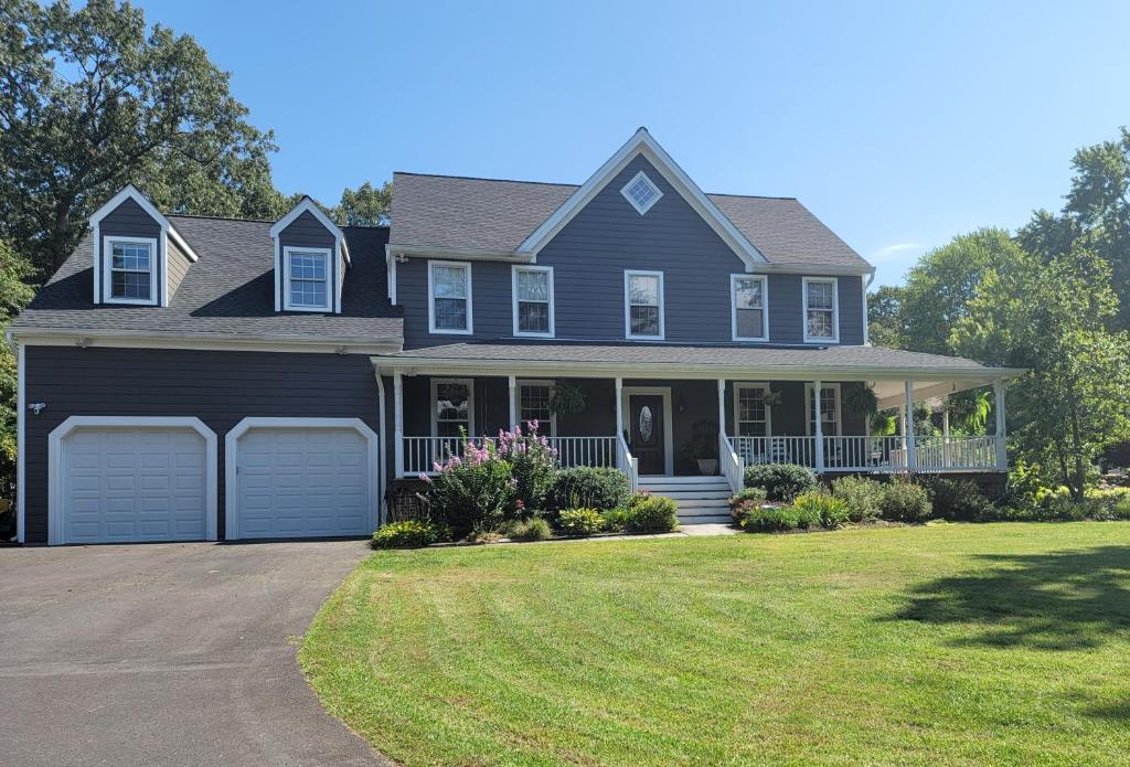 Large Home with Pool & 7 bedrooms; sleeps 21 - Image 7